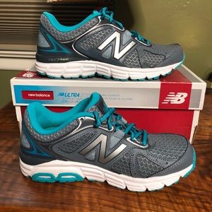 New balance women tech ride ultra soft NWT size 6